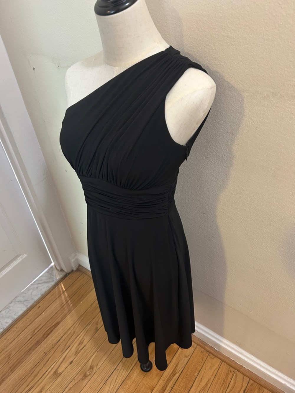 Evan Picone One-Shoulder Black Cocktail Dress 🌹 - Picture 6 of 10